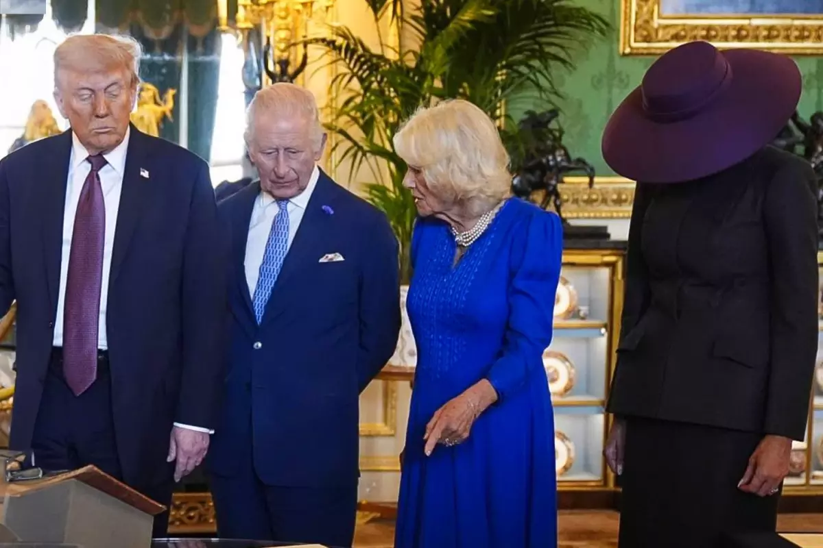 kraliyet-torenine-melania-trumpin-mor-sapkasi-damga-vurdu-ySQ1kJs3.jpg