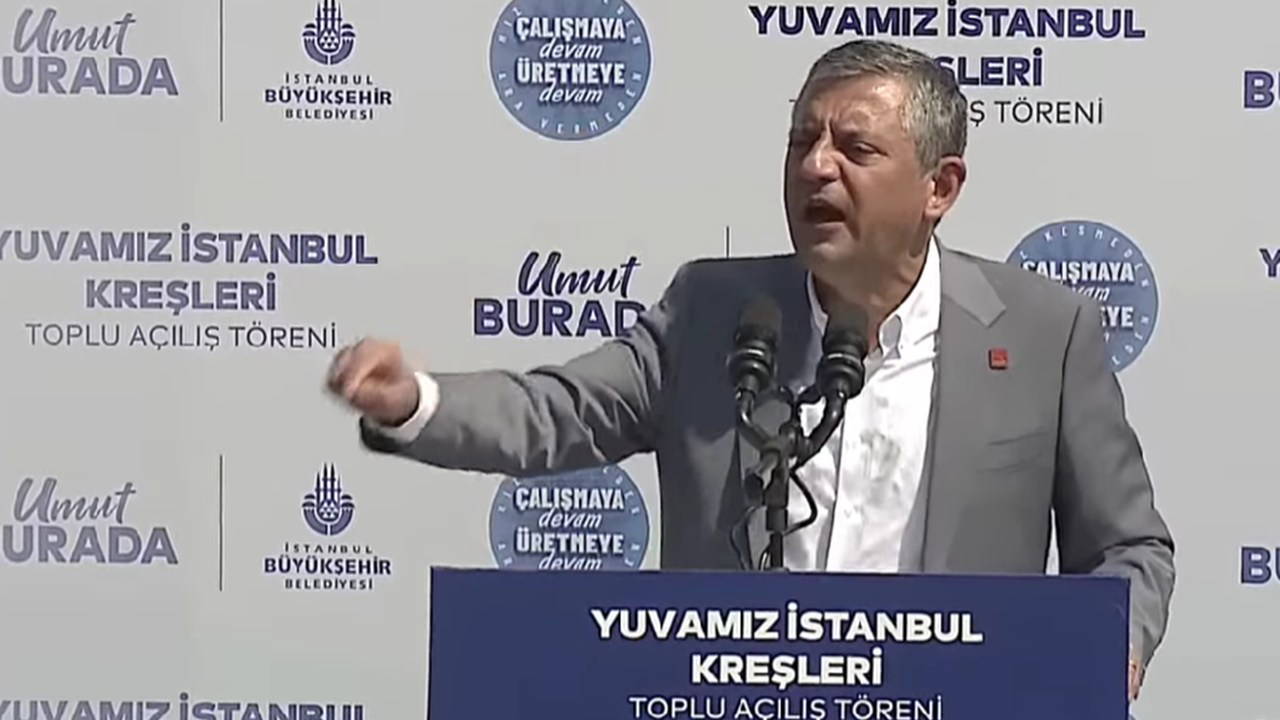 Özgür Özel’den çarpıcı sözler: ‘Hizmet de açsak Özgür Çelik’le, hapis de yatsak Özgür Çelik’le yatarız’