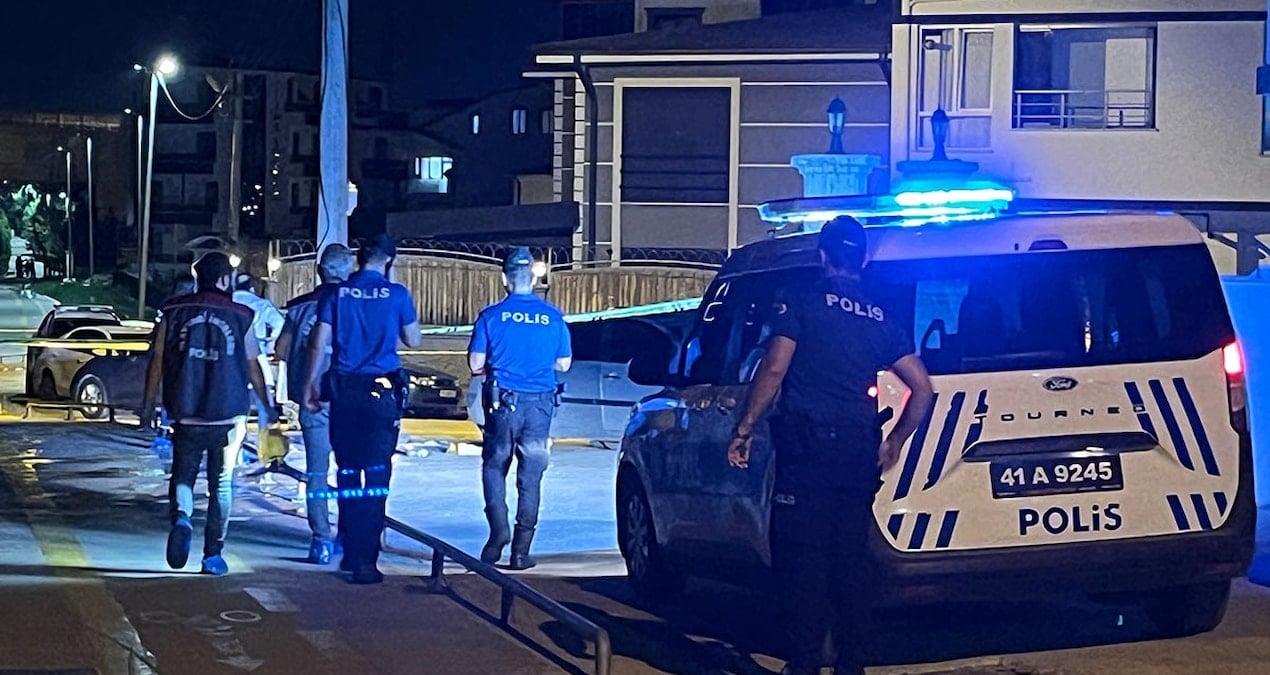 Takıntılı eski sevgili dehşet saçtı, 3 kişi öldü