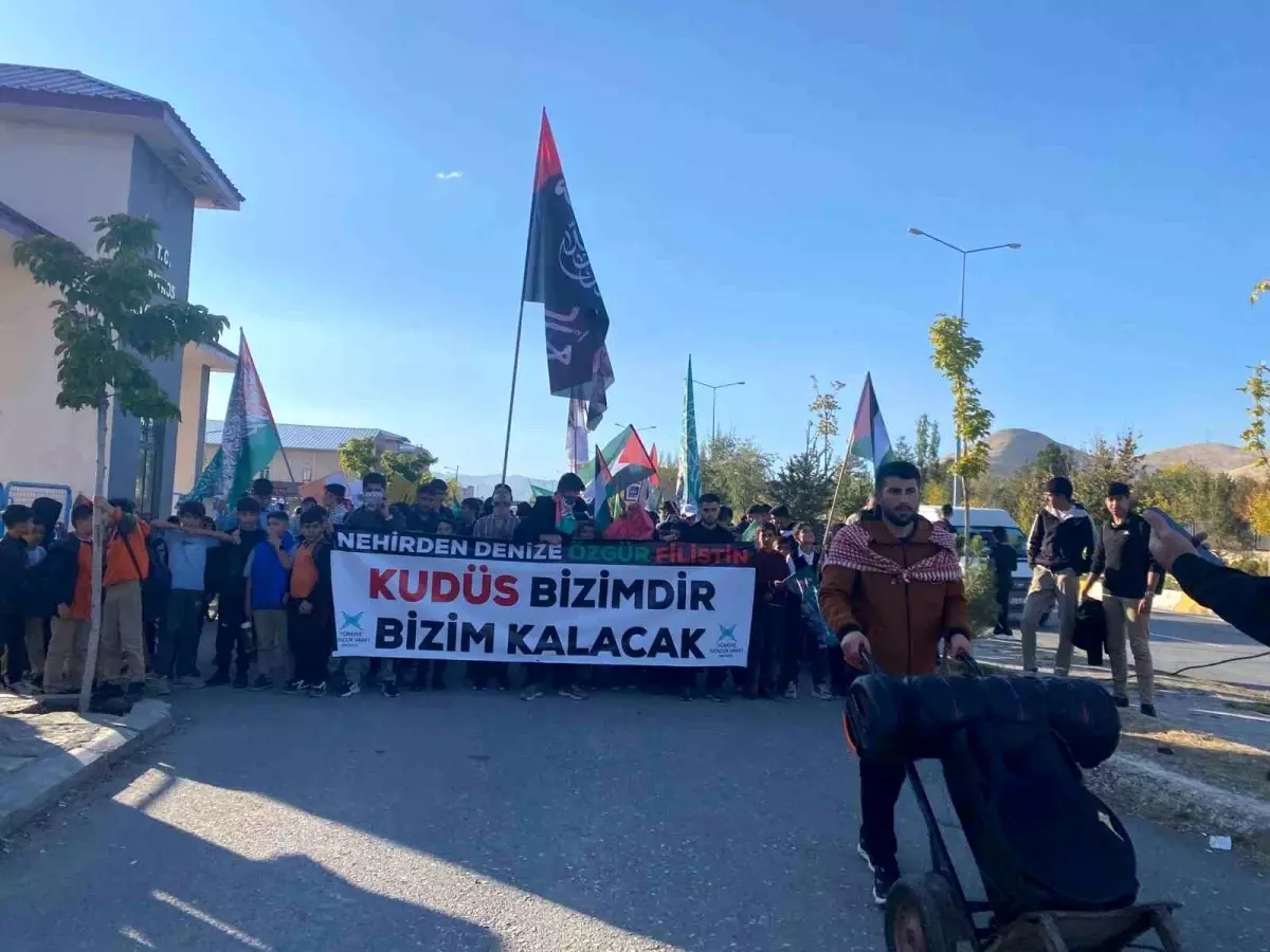 Ağrı’da Gazze ve Aksa Tufanı’na destek yürüyüşü düzenlendi