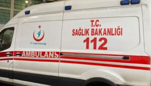 kamyon evin deposuna girdi iki yarali b5AySnQp.jpg