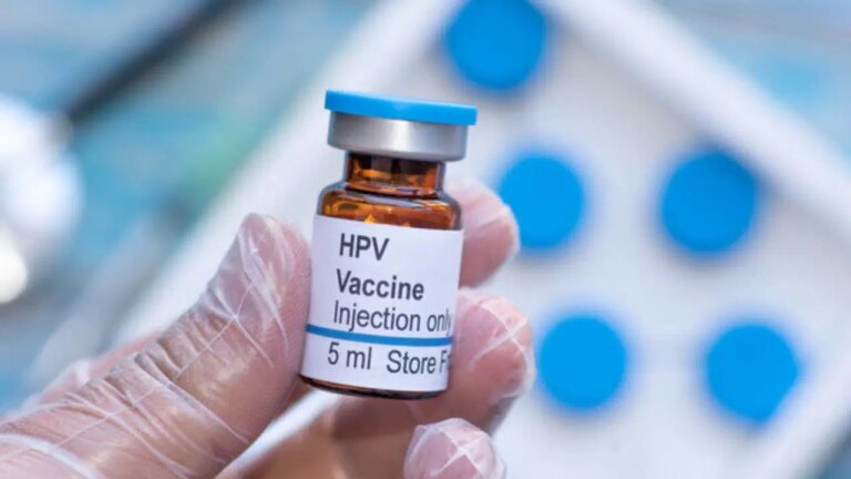 uzmanlardan uyari hpv asisina erken yasta baslanmali P5dalPXC.jpg