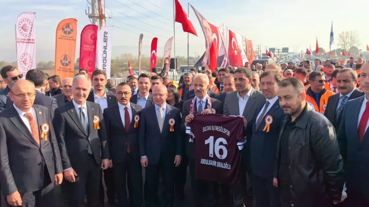 Bakan Uraloğlu: Ekonomik büyümenin birinci şartı, güçlü bir ulaşım altyapısıdır