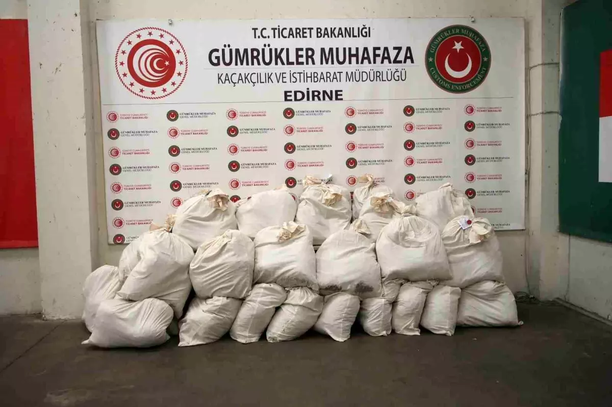 kapikulede 525 kilogram esrar ele gecirildi tgkbygJ1.jpg