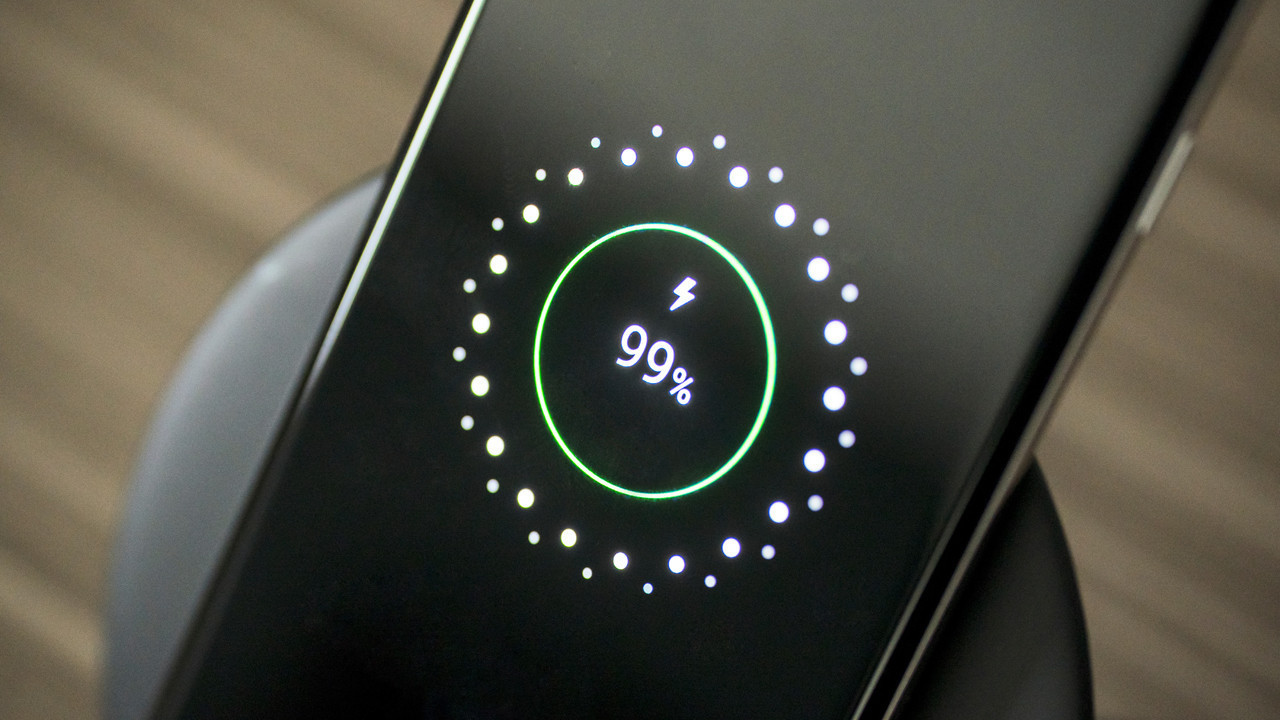 Samsung’un “tri-fold” telefonu sızdı: Tablet gibi ekran, akıllara ziyan bir fiyat!