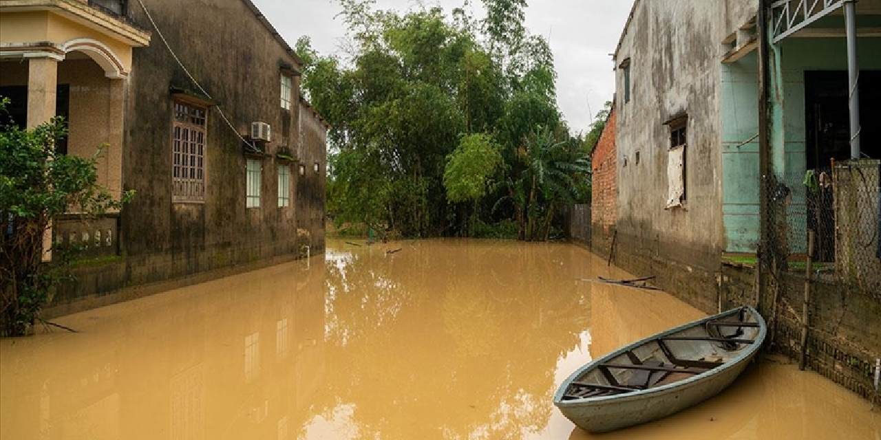 Sel felaketinde ölü sayısı 90’a çıktı: Elektrik kesintileri yaşanıyor