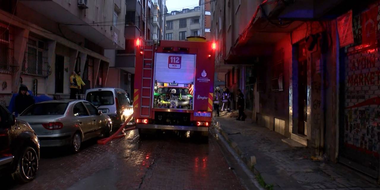Bahçelievler’de 5 katlı binada yangın: 2 kişi gözaltında