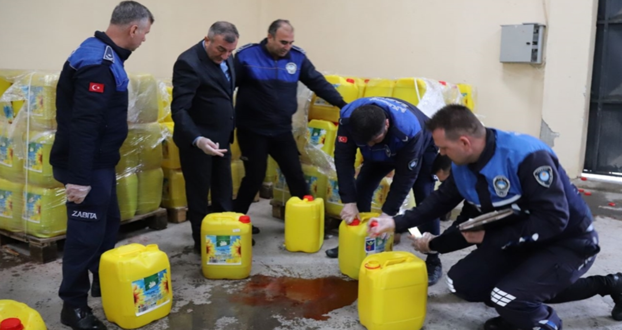 İhraç edilmek üzere hazırlanan su karıştırılmış 73 bin litre sıvı yakalandı