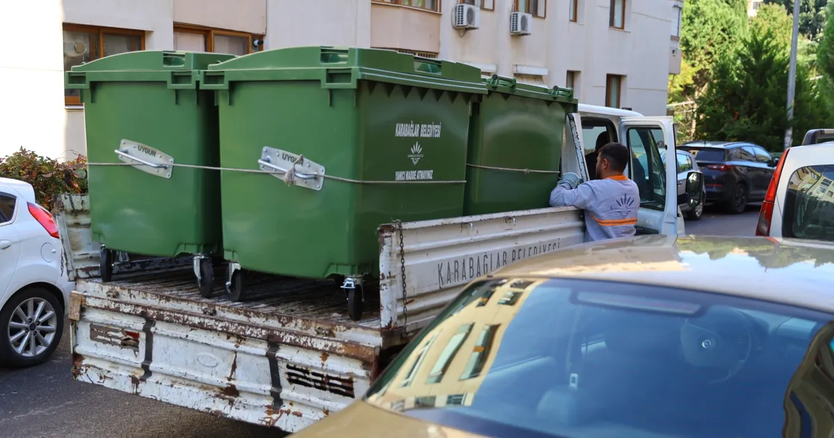 İzmir Karabağlar’da çöp konteynerleri yenileniyor