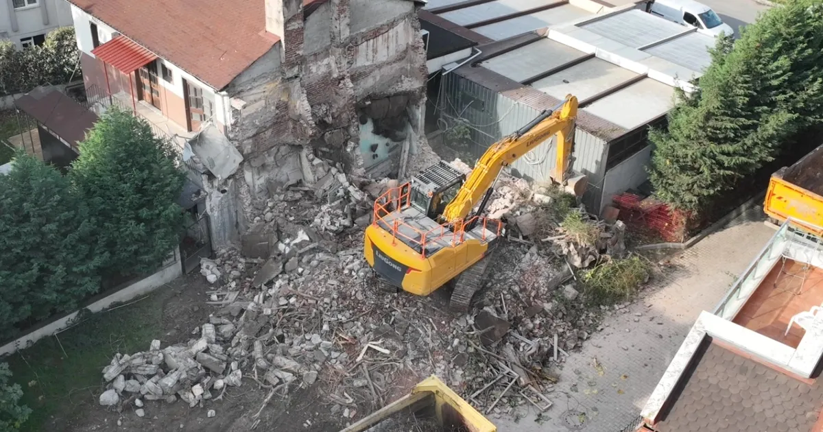 Kocaeli Gölcük riskli yapılardan arındırılıyor