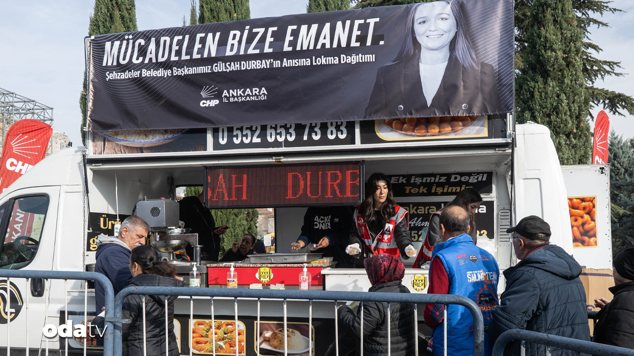 Sevenleri yasa boğuldu… Gülşay Durbay için lokma dağıtıldı