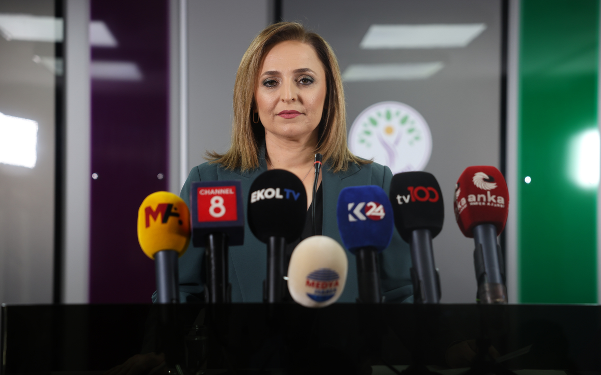 DEM Parti 'kriz masası' kuruldu: "Kobanî’ye acil bir şekilde yardım ulaştırılmalı"