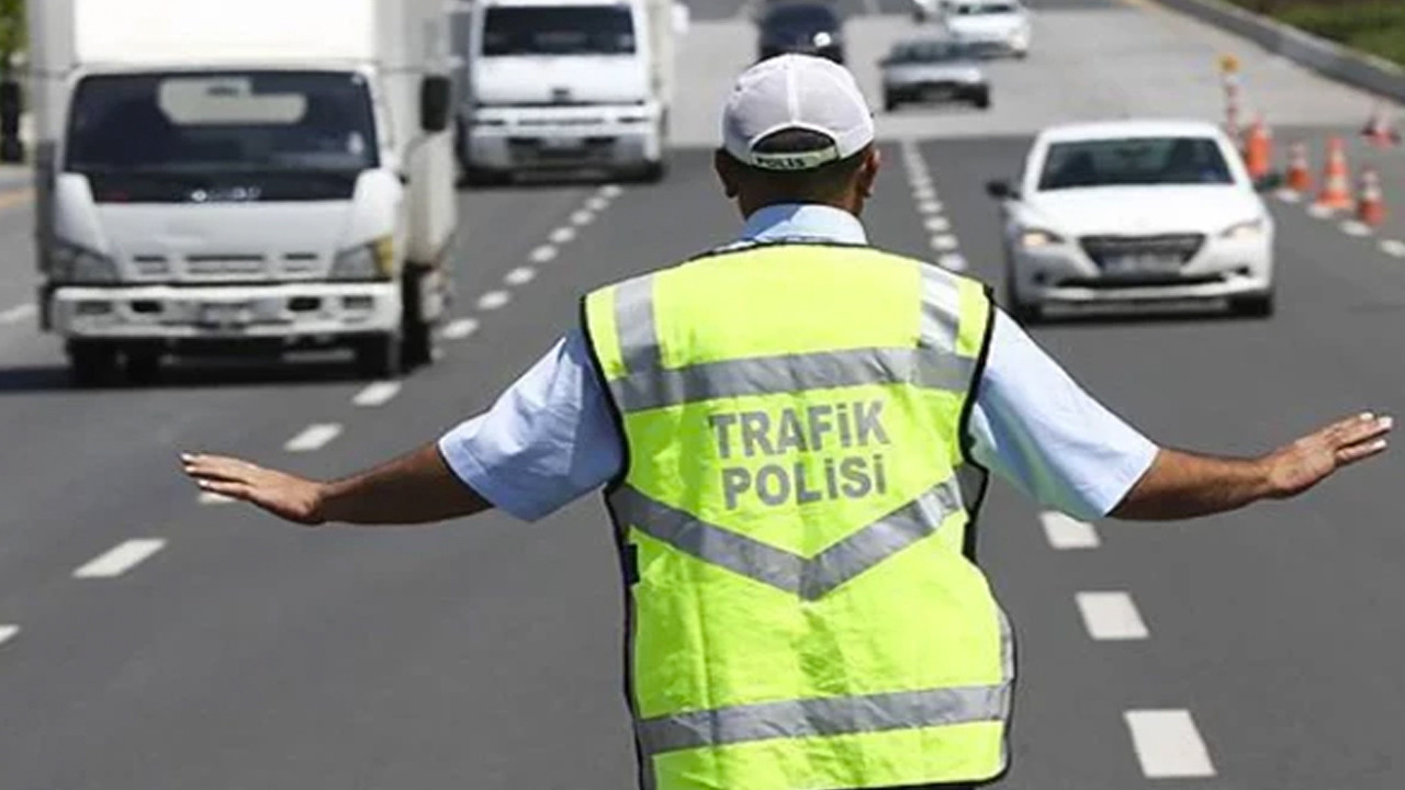 Sürücüler dikkat bunu yapan yandı! Trafik cezaları arttı, 10 soruda tüm detaylar