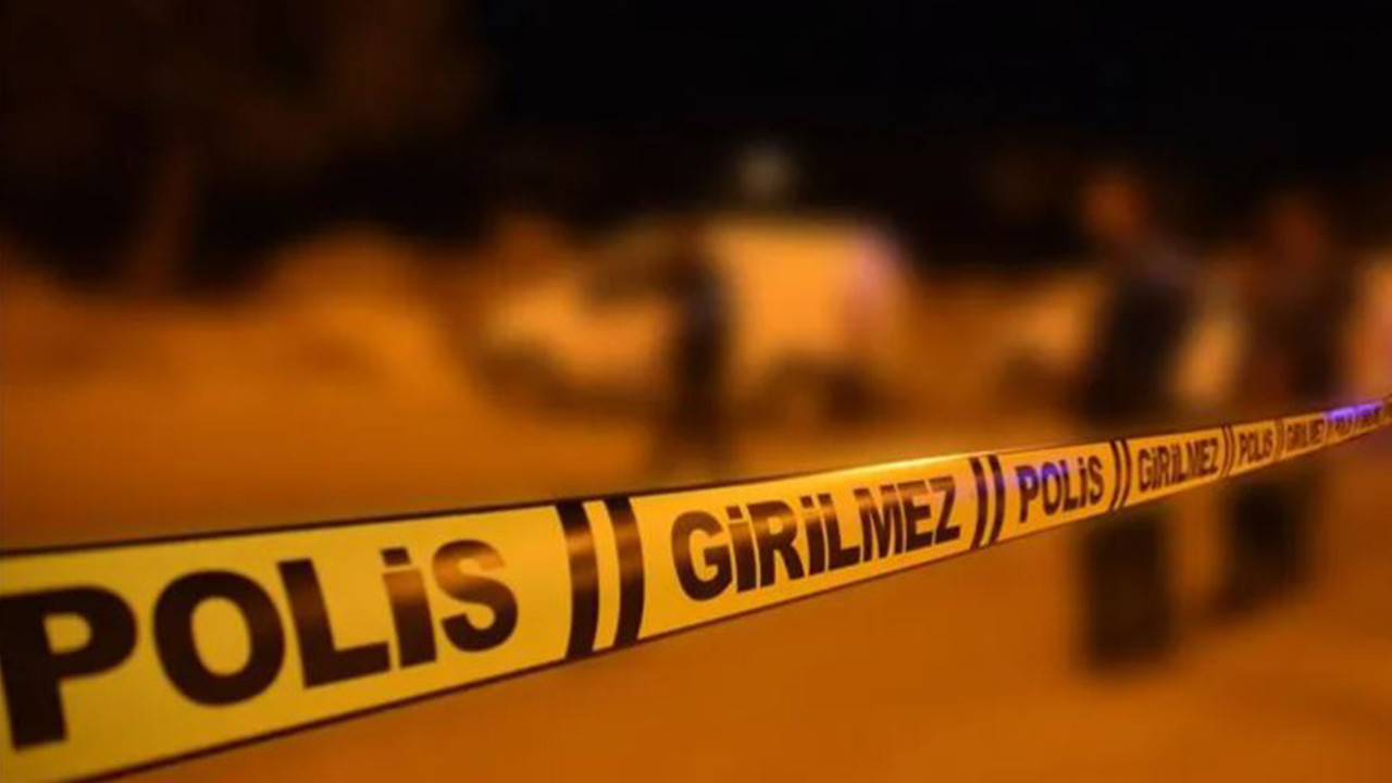 Benzinle ugrasirken yanarak hayatini kaybetti xkpFJ2hD
